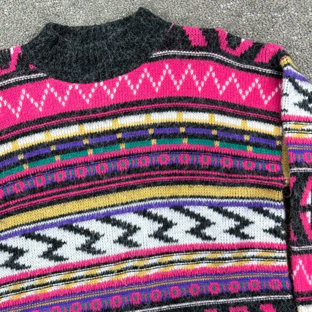 Vintage 80s 90s Womens Fuzzy Geometric Sweater Pink Black Fair Isle Pullover